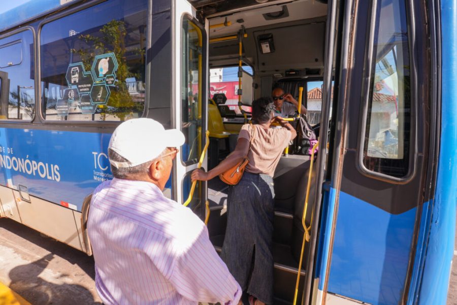 Prefeitura atende Justiça e garante ônibus de graça para votação no 2º turno