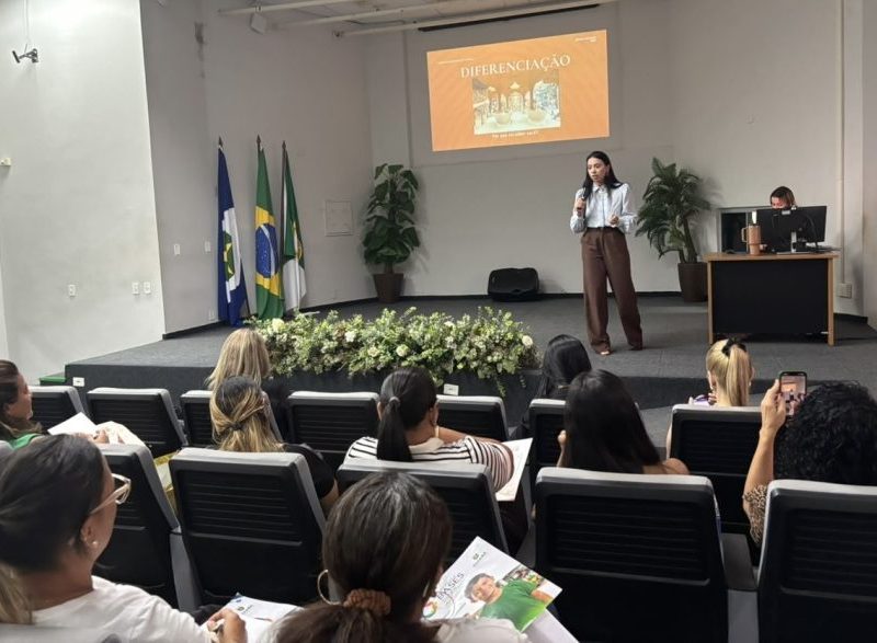 Prefeitura de Cuiabá capacita mulheres em marketing e inteligência artificia