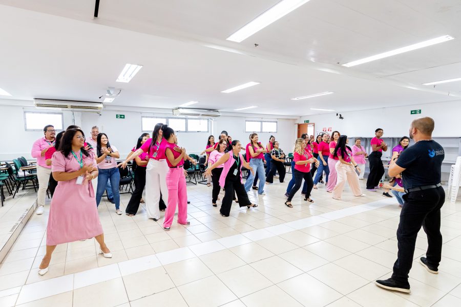 Cuiabá promove dança para conscientizar sobre o câncer de mama