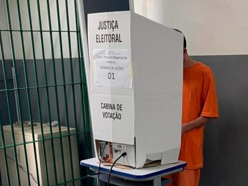 Voto de presos: entenda a polêmica entre Lula e Flávio Bolsonaro
