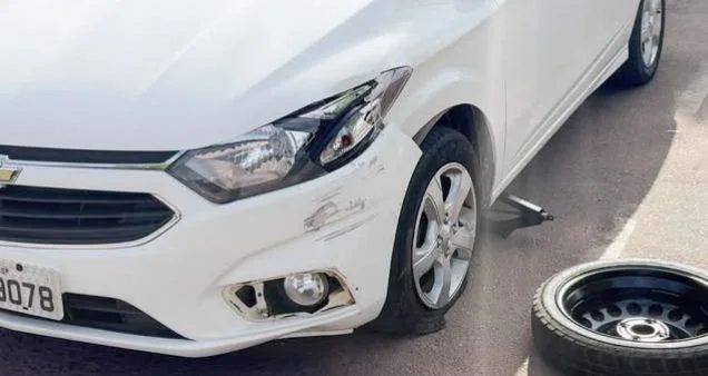 Motociclista sofre acidente ao colidir com carro estacionado em Sinop
