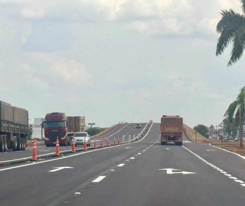 Viaduto na BR-163 em Sinop tem tráfego liberado e obras avançam