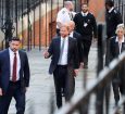 Advogados pedem proteção policial para príncipe Harry após perseguição de
