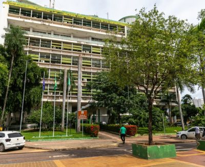 Decreto regula normas do auxílio emergencial de R$ 1 mil