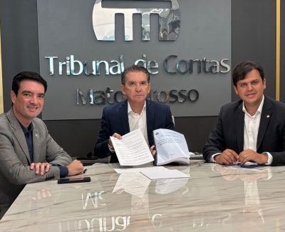 Deputado Thiago debate implementação do Fórum de Desenvolvimento Regional com