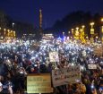 Manifestantes protestam em Berlim contra favorito nas eleições após aproximação