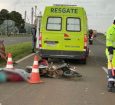 Motociclista tentou cruzar a via e foi atingido pelo veículo.