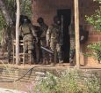 Os policiais militares do Bope conseguiram libertar a mulher, após técnicas de negociação com o suspeito.
