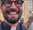 Padre brasileiro gato vira hit nas redes sociais ao ser