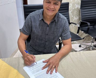 Prefeito de Tesouro veta projeto de aumento do próprio salário