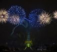 VÍDEO: Torre Eiffel ganha as cores do Brasil durante celebração